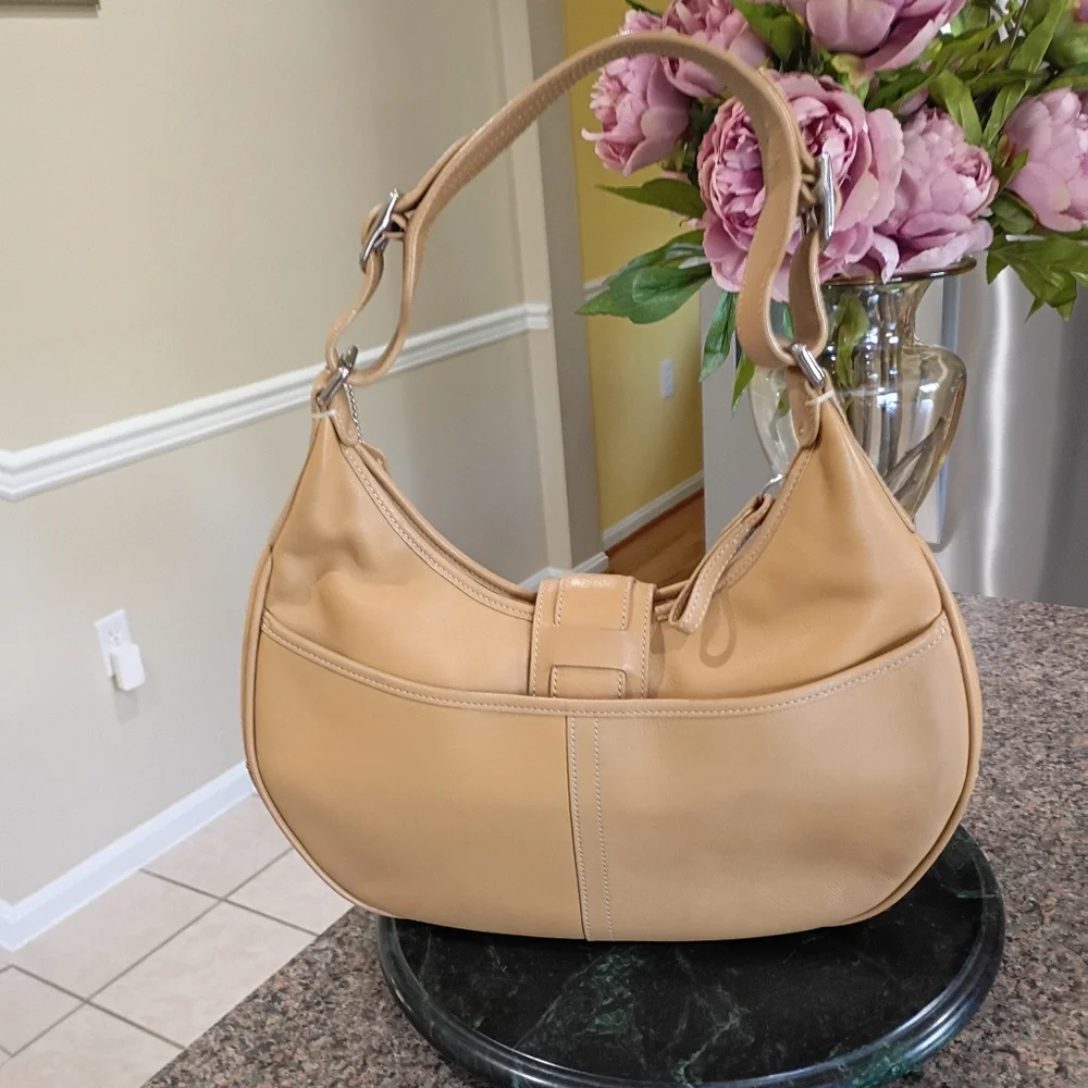Coach Hampton Tan Camel Leather Zip Buckel Flap  Hobo Bag